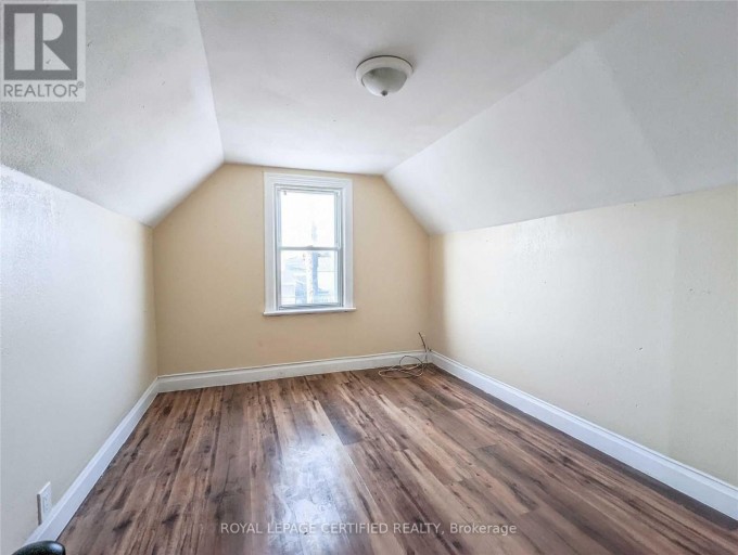 116 BEACH ROAD, Hamilton (Industrial Sector), Ontario, L8L3Z9