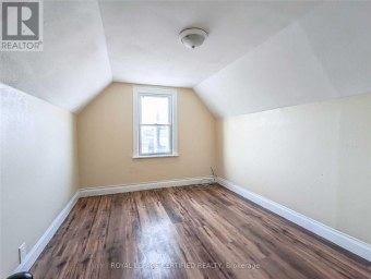 116 BEACH ROAD Hamilton (Industrial Sector) Ontario photo 6