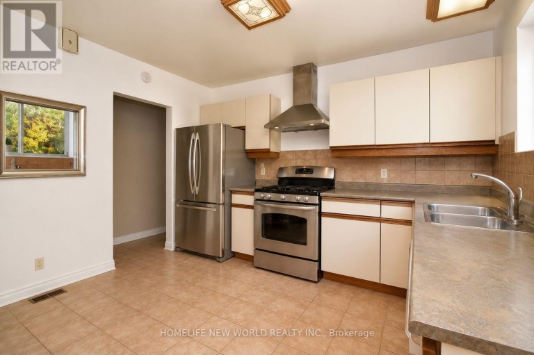 54 SOUTHWELL DRIVE, Toronto (Banbury-Don Mills), Ontario, M3B2N9
