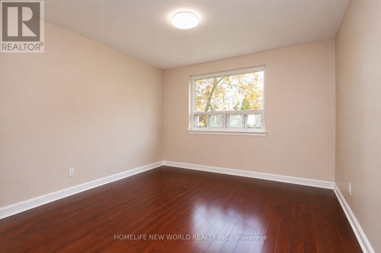 54 SOUTHWELL DRIVE, Toronto (Banbury-Don Mills), Ontario, M3B2N9