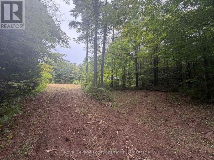 PT LOT 4, CON 6 6TH LINE, Blue Mountains, Ontario, N0H2E0