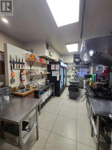 793 BATHURST STREET, Toronto (University), Ontario, M5S1Z5