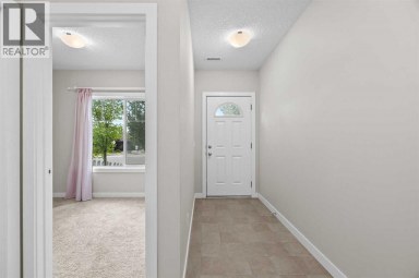 56, 300 MARINA Drive Chestermere Alberta photo 37
