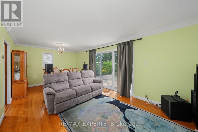 71 DOGWOOD CRESCENT, Toronto (Bendale), Ontario, M1P3N5