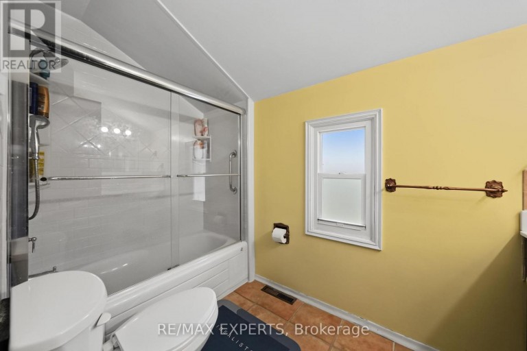 71 DOGWOOD CRESCENT, Toronto (Bendale), Ontario, M1P3N5