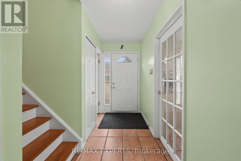 71 DOGWOOD CRESCENT, Toronto (Bendale), Ontario, M1P3N5