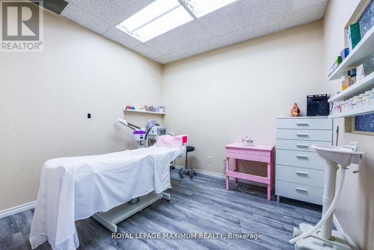 C10 - 4220 STEELES AVENUE W, Vaughan (Steeles West Industrial), Ontario, L4L3S8