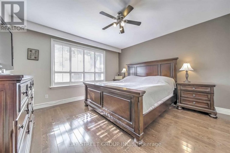 33 HEATHVIEW AVENUE, Toronto (Bayview Village), Ontario, M2K2C2