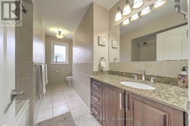 33 HEATHVIEW AVENUE Toronto (Bayview Village) Ontario photo 11