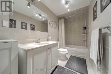 33 HEATHVIEW AVENUE Toronto (Bayview Village) Ontario photo 15