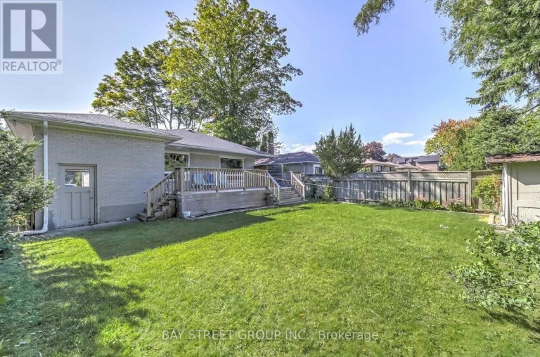 33 HEATHVIEW AVENUE, Toronto (Bayview Village), Ontario, M2K2C2