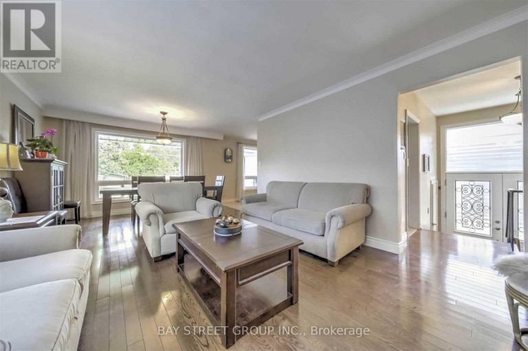 33 HEATHVIEW AVENUE, Toronto (Bayview Village), Ontario, M2K2C2