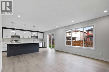 81 Saddlecrest Green NE Calgary Alberta photo 14