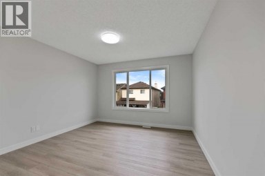 81 Saddlecrest Green NE Calgary Alberta photo 19