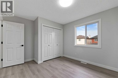 81 Saddlecrest Green NE Calgary Alberta photo 24