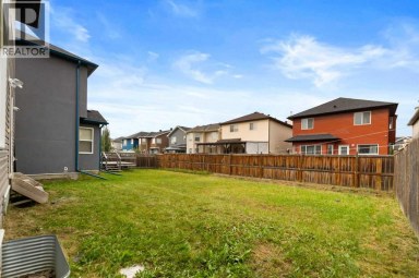 81 Saddlecrest Green NE Calgary Alberta photo 37