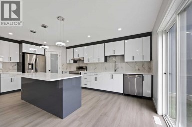 81 Saddlecrest Green NE Calgary Alberta photo 9