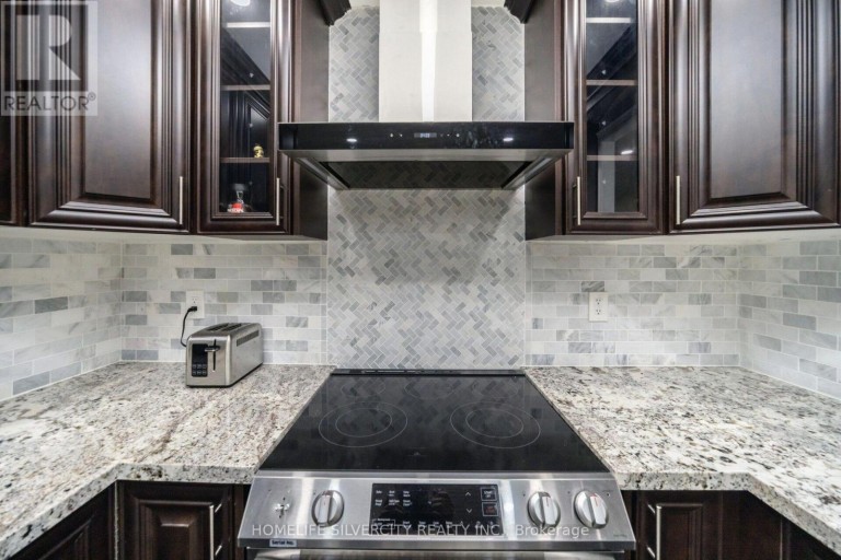 3 HAPSBURG SQUARE, Brampton (Central Park), Ontario, L6S1Y7