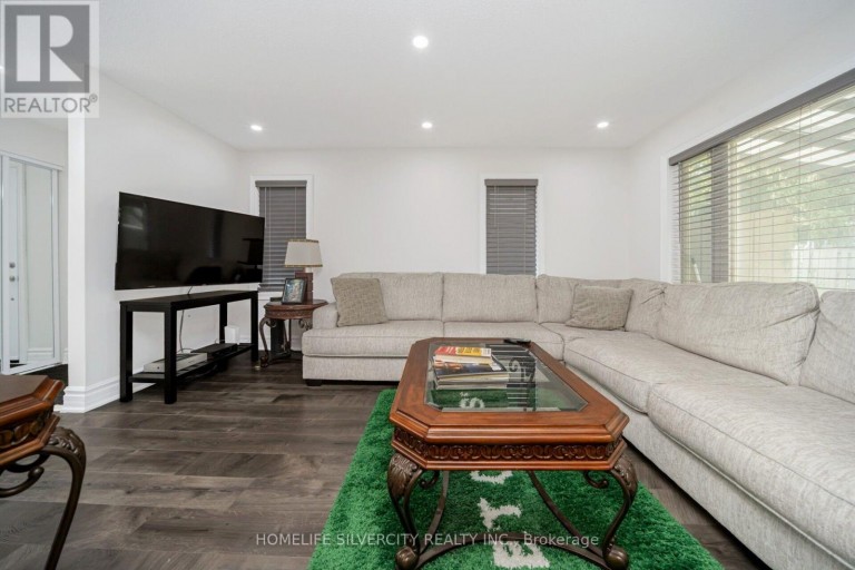 3 HAPSBURG SQUARE, Brampton (Central Park), Ontario, L6S1Y7