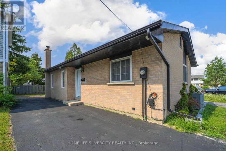 3 HAPSBURG SQUARE, Brampton (Central Park), Ontario, L6S1Y7