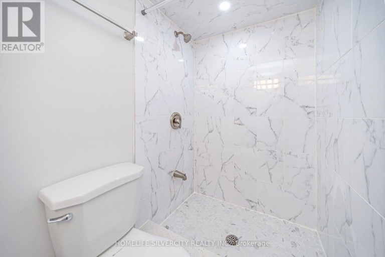 3 HAPSBURG SQUARE, Brampton (Central Park), Ontario, L6S1Y7