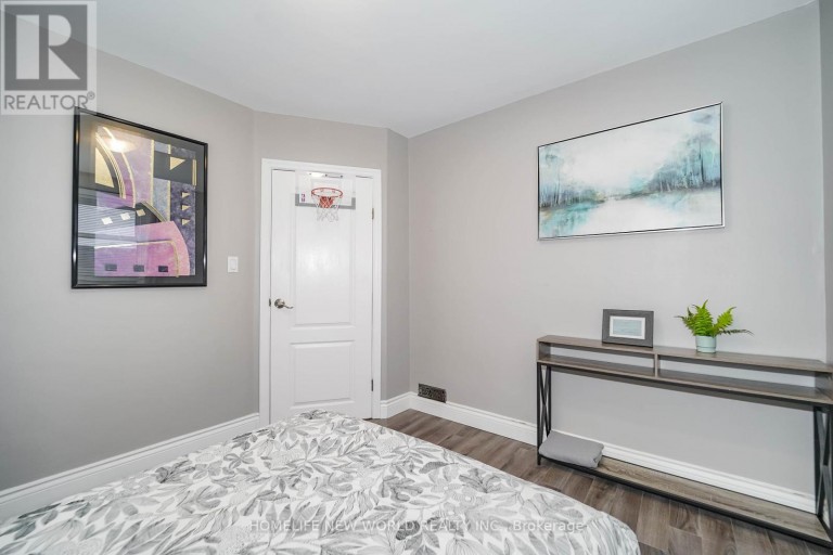137 BANTING AVENUE, Oshawa (Central), Ontario, L1H2M5