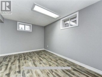 137 BANTING AVENUE Oshawa (Central) Ontario photo 33
