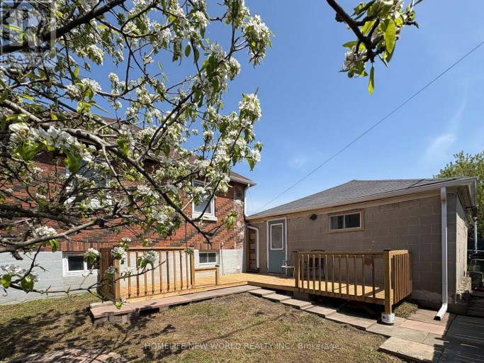 137 BANTING AVENUE, Oshawa (Central), Ontario, L1H2M5