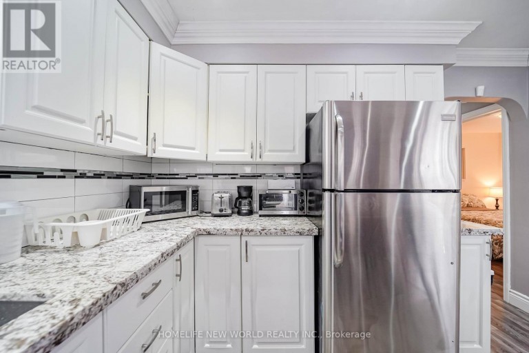 137 BANTING AVENUE, Oshawa (Central), Ontario, L1H2M5