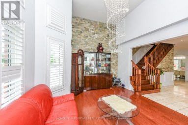 36 LUCKY LANE Brampton (Sandringham-Wellington) Ontario photo 12
