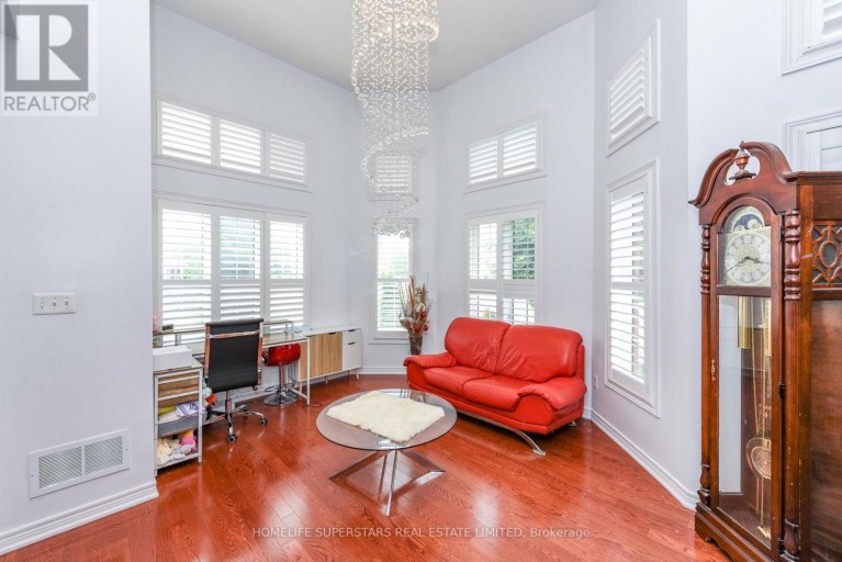 36 LUCKY LANE, Brampton (Sandringham-Wellington), Ontario, L6R3M3
