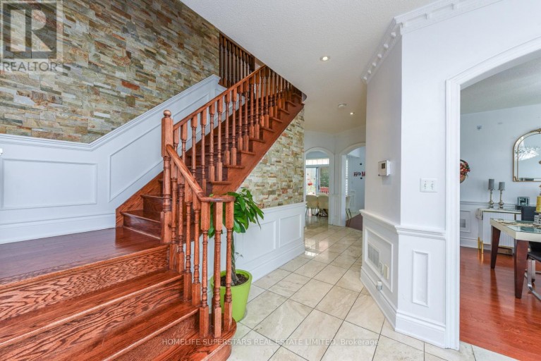 36 LUCKY LANE, Brampton (Sandringham-Wellington), Ontario, L6R3M3