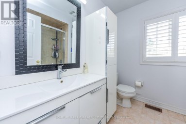 36 LUCKY LANE Brampton (Sandringham-Wellington) Ontario photo 22