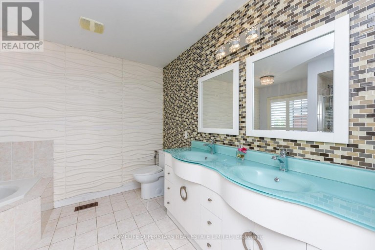 36 LUCKY LANE, Brampton (Sandringham-Wellington), Ontario, L6R3M3