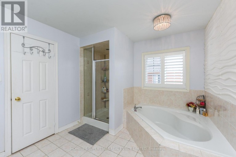 36 LUCKY LANE, Brampton (Sandringham-Wellington), Ontario, L6R3M3
