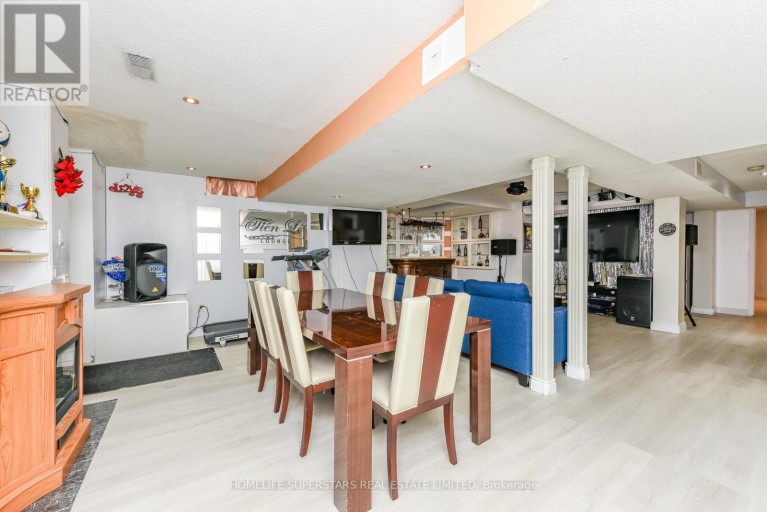 36 LUCKY LANE, Brampton (Sandringham-Wellington), Ontario, L6R3M3