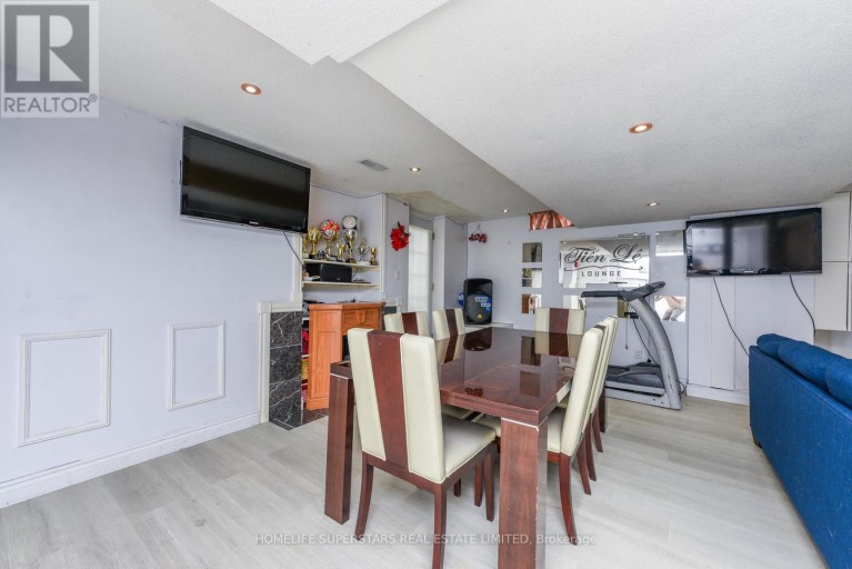 36 LUCKY LANE, Brampton (Sandringham-Wellington), Ontario, L6R3M3