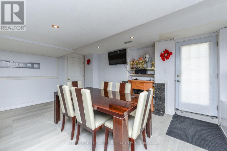 36 LUCKY LANE, Brampton (Sandringham-Wellington), Ontario, L6R3M3
