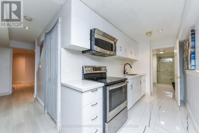 36 LUCKY LANE, Brampton (Sandringham-Wellington), Ontario, L6R3M3