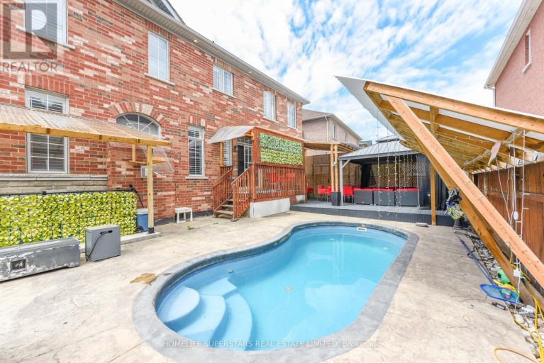 36 LUCKY LANE, Brampton (Sandringham-Wellington), Ontario, L6R3M3