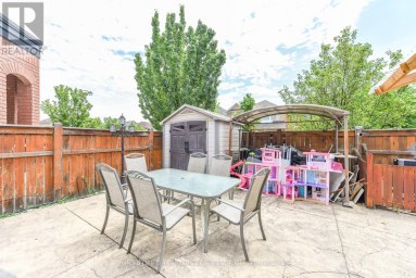 36 LUCKY LANE Brampton (Sandringham-Wellington) Ontario photo 42