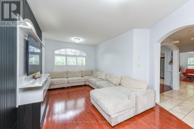36 LUCKY LANE Brampton (Sandringham-Wellington) Ontario photo 6