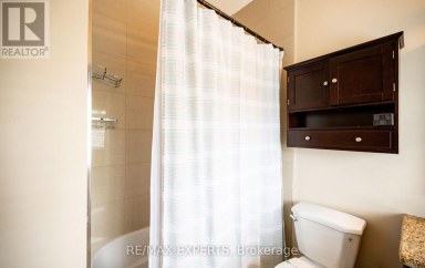 203 - 130 WELLINGTON STREET N Hamilton (Landsdale) Ontario photo 10
