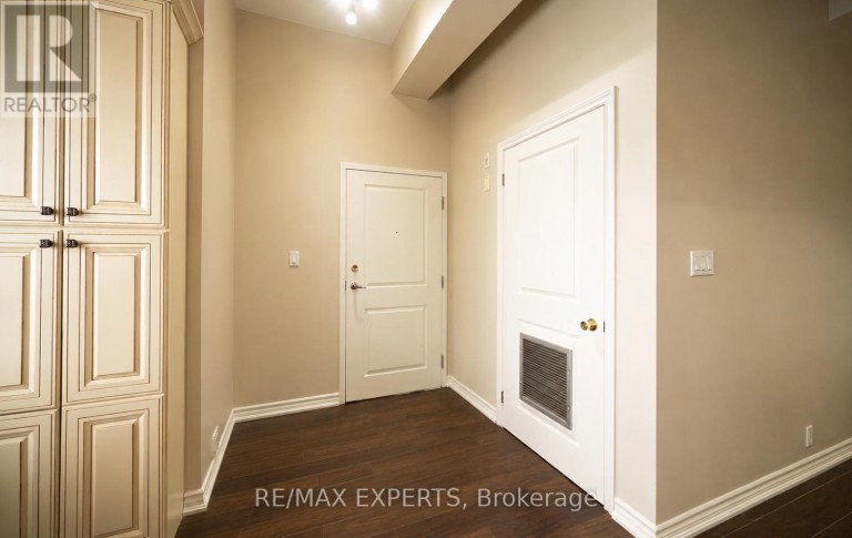 203 - 130 WELLINGTON STREET N, Hamilton (Landsdale), Ontario, L8R1N3