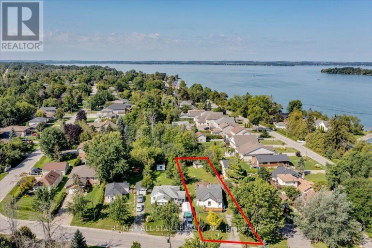 27182 WOODBINE AVENUE, Georgina (Historic Lakeshore Communities), Ontario, L4P3E9
