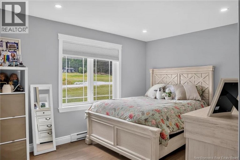 34 McMaster Avenue, Nauwigewauk, New Brunswick, E5N2B7