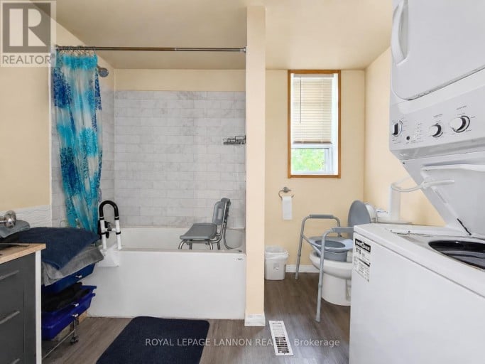 345 SYNDICATE AVENUE N, Thunder Bay (McKeller Park), Ontario, P7C3W4