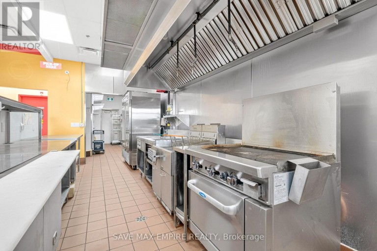 B4 - 117 CROSS AVENUE, Oakville (QE Queen Elizabeth), Ontario, L6J2W7
