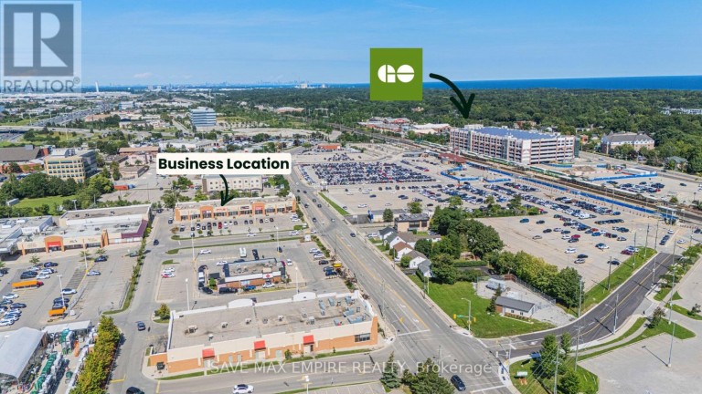 B4 - 117 CROSS AVENUE, Oakville (QE Queen Elizabeth), Ontario, L6J2W7