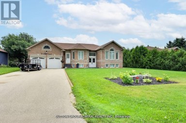 11 CLUB COURT Wasaga Beach Ontario photo 1